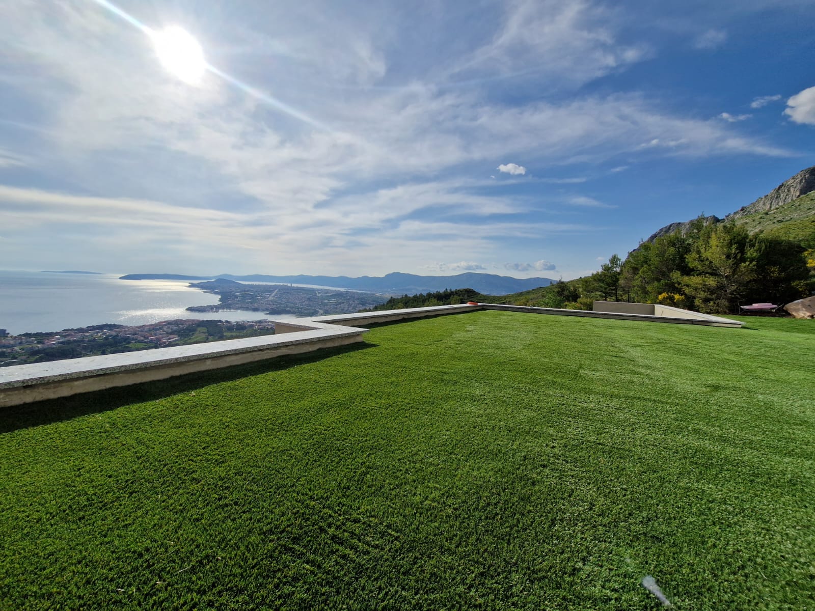 Umjetna trava Palma 47 mm – premium luksuz za vrt i prostore oko bazena - Slika 4