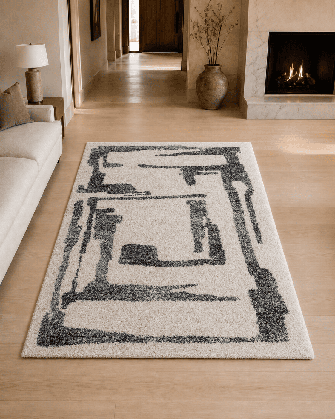 TEPIH HARI 6258, moderni crno bijeli tepih od 100% PP Heatset materijala s apstraktnim uzorkom, mekanom voluminoznom površinom i elegantnim izgledom za interijer.
