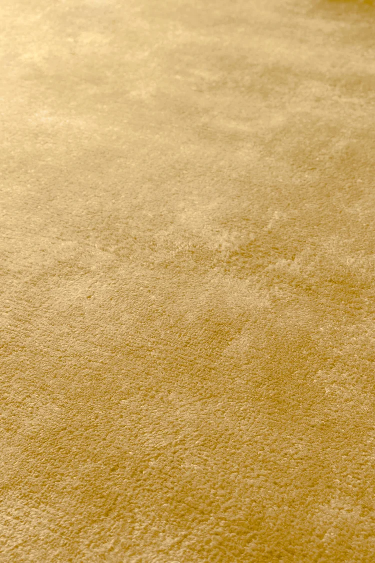 Tepih od Bambusove Svile Ligne Pure GLOW GOLD, ručno tkani zlatni tepih od 100% bambusove svile s mekanom i sjajnom površinom