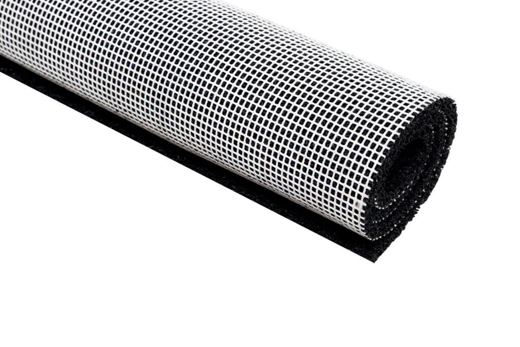 Špageti Otirač na Metre BLACK širine 120 cm s crnom vodopropusnom površinom i protukliznom podlogom